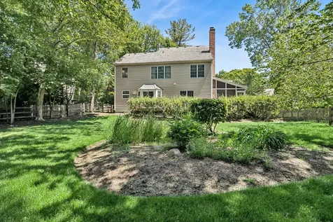 670 Williamsburg Avenue Gurnee IL 60031