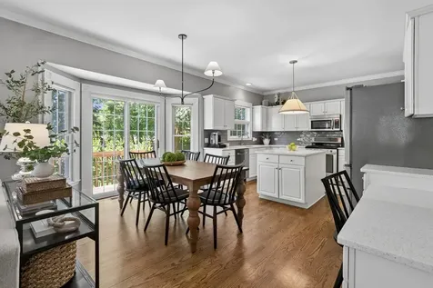 670 Williamsburg Avenue Gurnee IL 60031