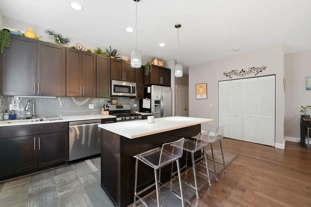 2605 West North Avenue Chicago IL 60647