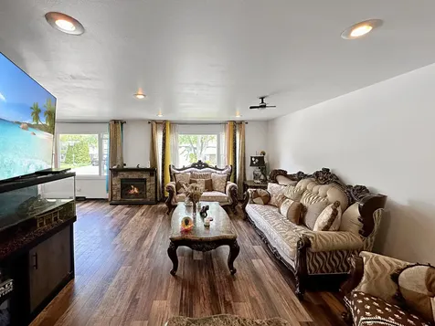 74 Frances Lane Chicago Heights IL 60411