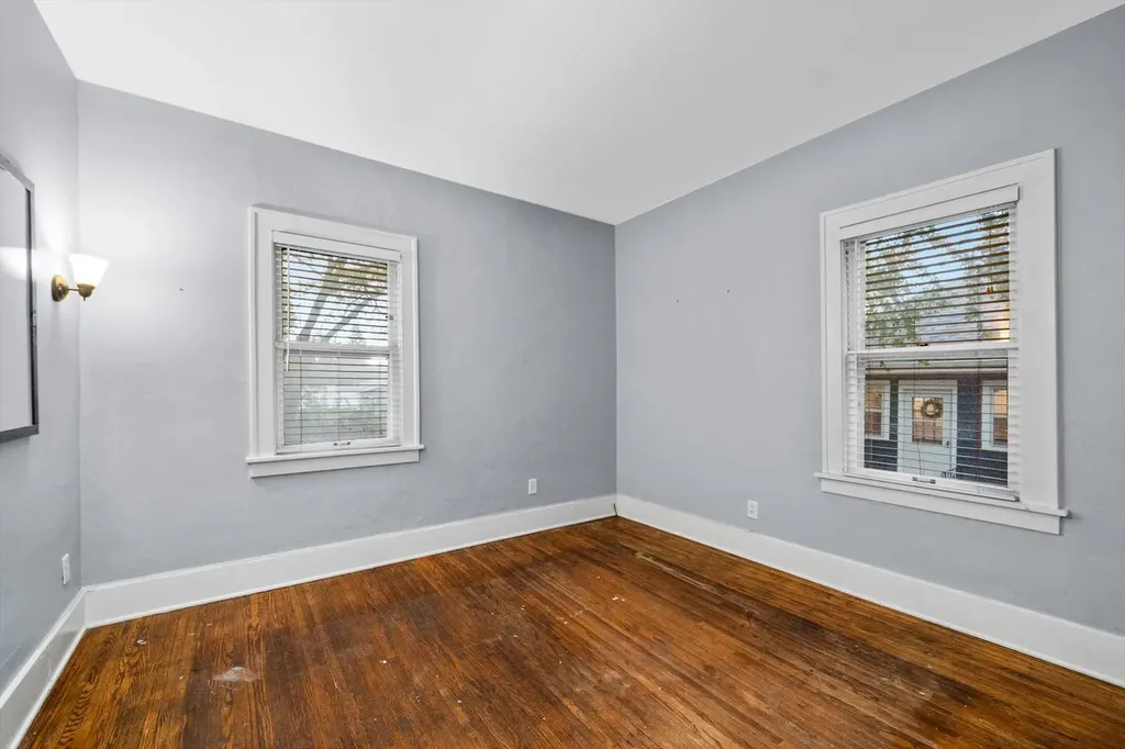 508 South Elmwood Drive Aurora IL 60506