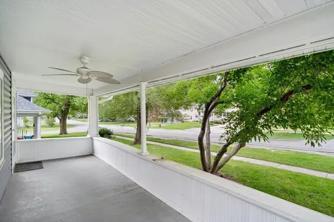 508 South Elmwood Drive Aurora IL 60506