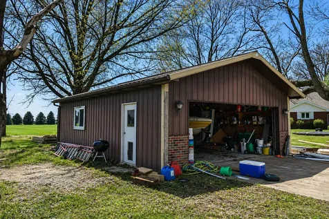 10690 E 1700 North Road Pontiac IL 61764
