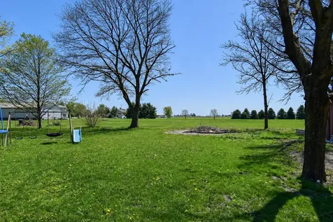 10690 E 1700 North Road Pontiac IL 61764