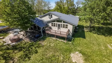 10690 E 1700 North Road Pontiac IL 61764