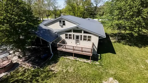 10690 E 1700 North Road Pontiac IL 61764