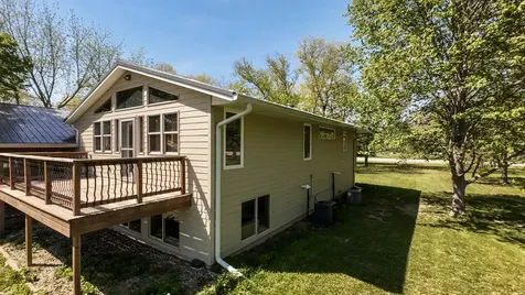 10690 E 1700 North Road Pontiac IL 61764