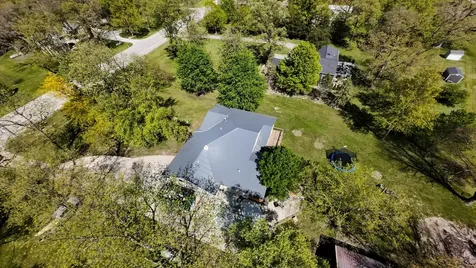 10690 E 1700 North Road Pontiac IL 61764