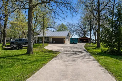 10690 E 1700 North Road Pontiac IL 61764