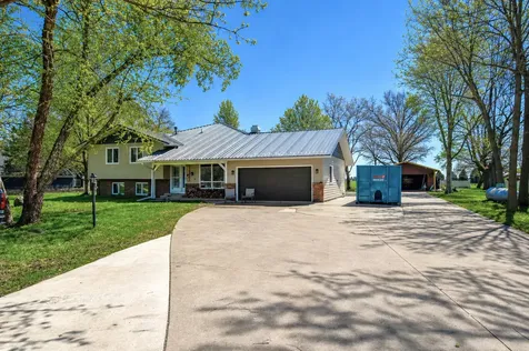10690 E 1700 North Road Pontiac IL 61764