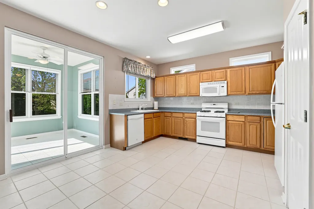 13263 Stonebridge Drive Huntley IL 60142
