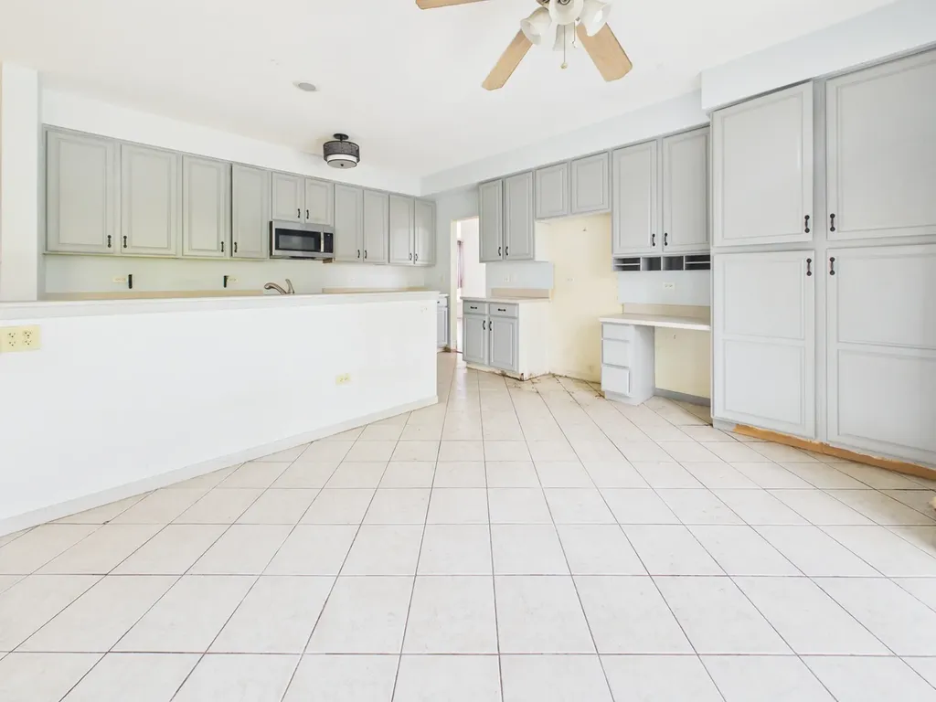 158 Cider Street Bolingbrook IL 60490