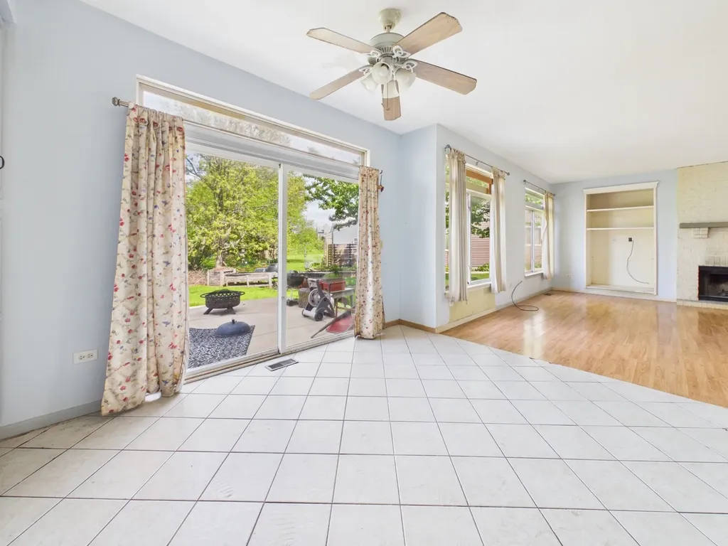 158 Cider Street Bolingbrook IL 60490