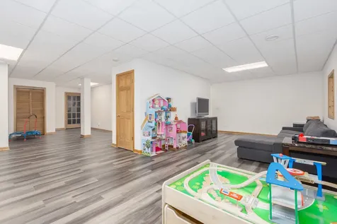 932 Merrill New Road Sugar Grove IL 60554