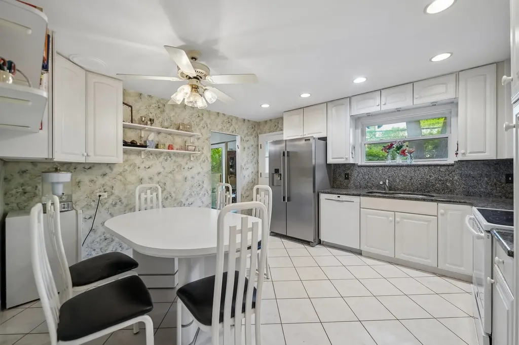 9010 Pottawattami Drive Skokie IL 60076