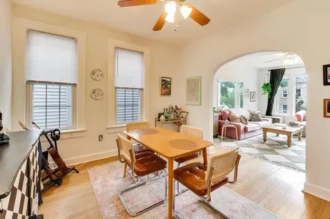 3243 North Hoyne Avenue Chicago IL 60618