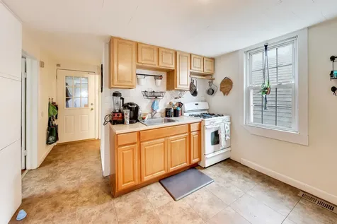 3243 North Hoyne Avenue Chicago IL 60618