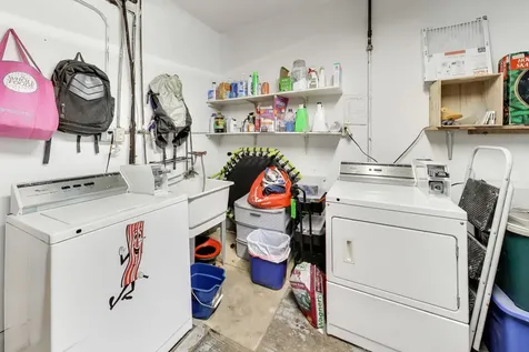 3243 North Hoyne Avenue Chicago IL 60618
