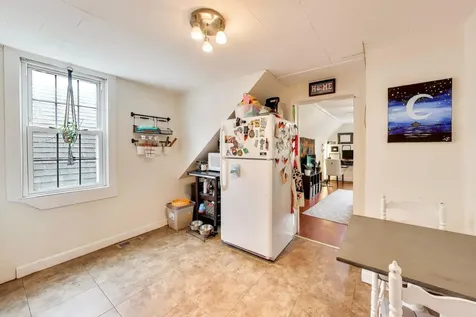 3243 North Hoyne Avenue Chicago IL 60618