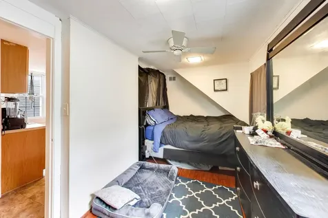 3243 North Hoyne Avenue Chicago IL 60618