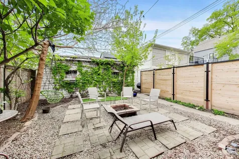 3243 North Hoyne Avenue Chicago IL 60618