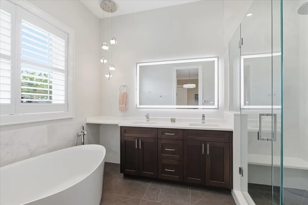 1321 West Wrightwood Avenue Chicago IL 60614