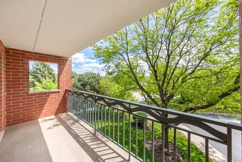 710 Creekside Drive Mount Prospect IL 60056