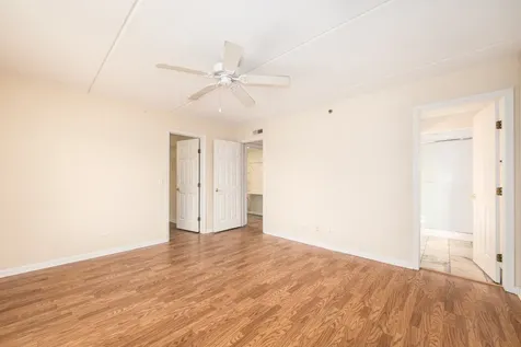 710 Creekside Drive Mount Prospect IL 60056