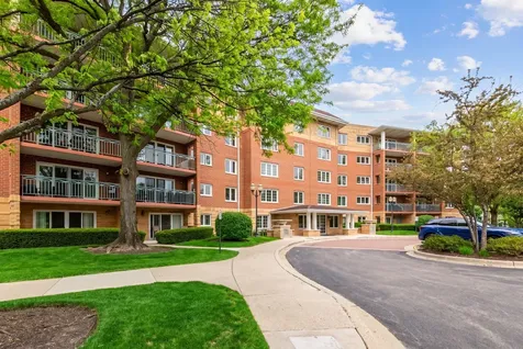 710 Creekside Drive Mount Prospect IL 60056