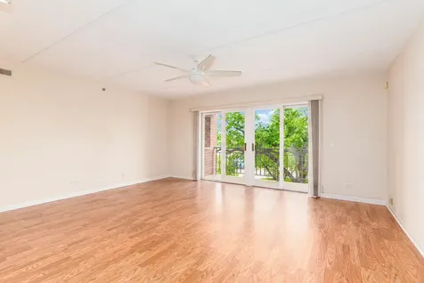710 Creekside Drive Mount Prospect IL 60056