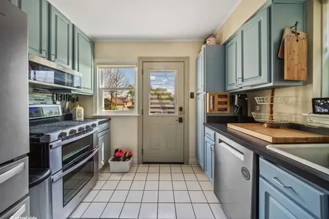 2961 West 97th Street Evergreen Park IL 60805