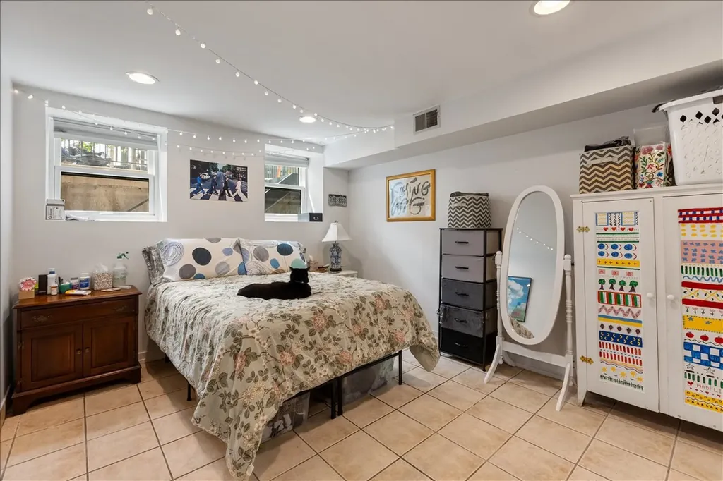 1630 West 21st Place Chicago IL 60608