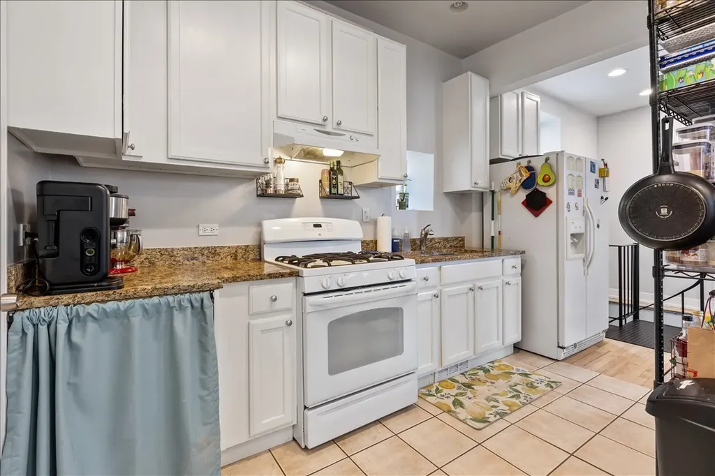 1630 West 21st Place Chicago IL 60608