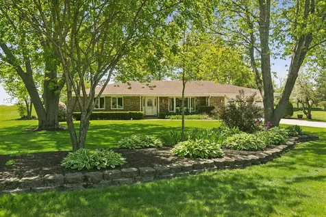 135 Hillcrest Court Barrington IL 60010