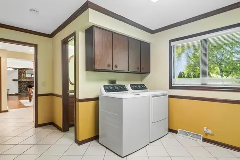 135 Hillcrest Court Barrington IL 60010