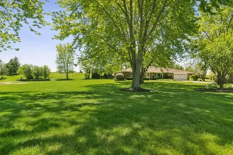 135 Hillcrest Court Barrington IL 60010