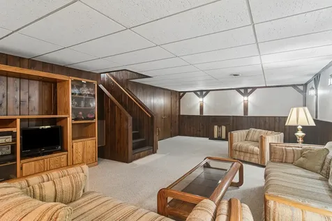 135 Hillcrest Court Barrington IL 60010