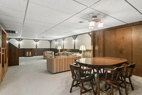 135 Hillcrest Court Barrington IL 60010