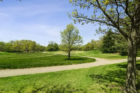 135 Hillcrest Court Barrington IL 60010