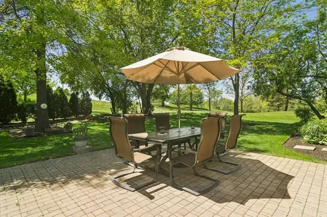 135 Hillcrest Court Barrington IL 60010