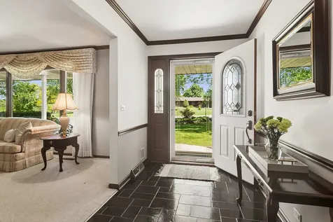 135 Hillcrest Court Barrington IL 60010