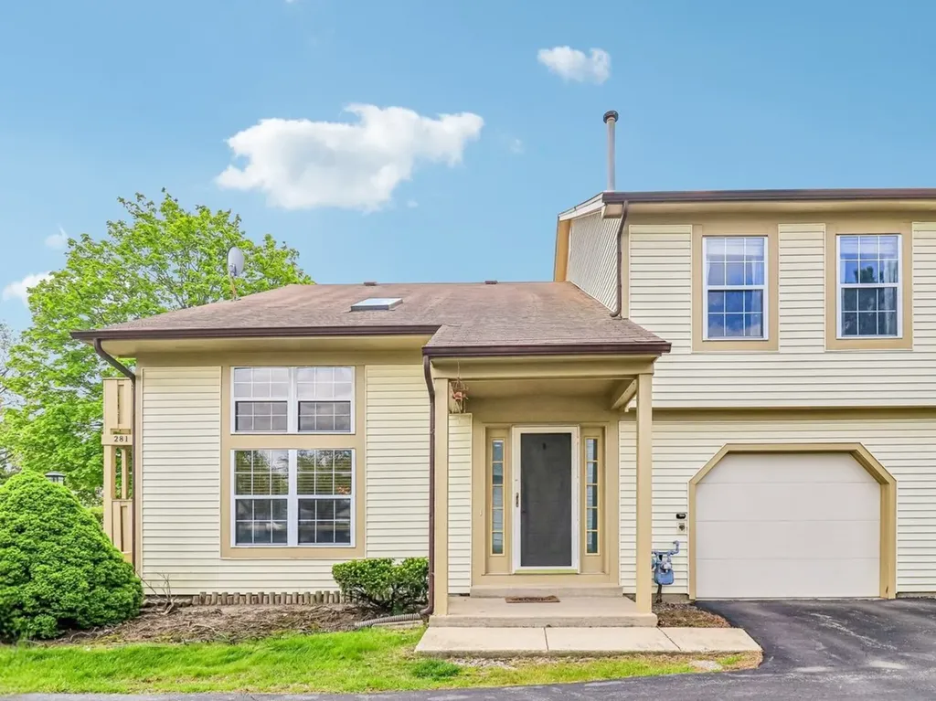 281 Whitewood Drive Streamwood IL 60107