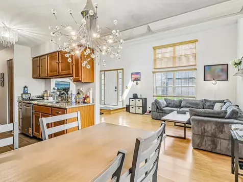 281 Whitewood Drive Streamwood IL 60107