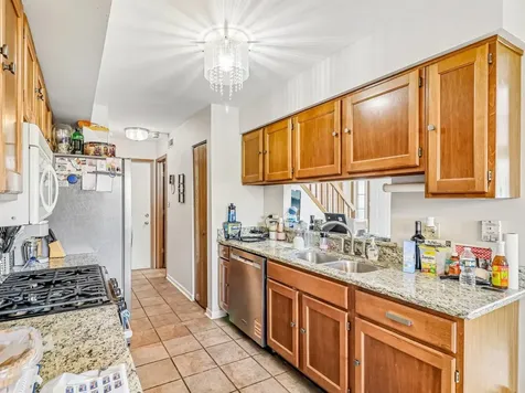 281 Whitewood Drive Streamwood IL 60107