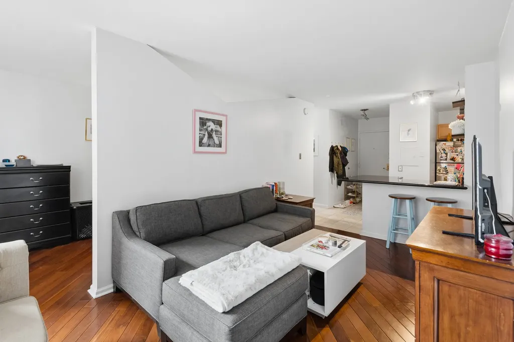 777 North Michigan Avenue Chicago IL 60611