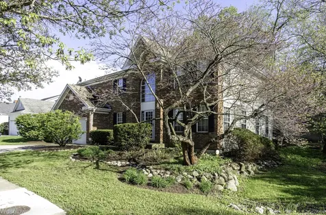 106 Wildflower Way Streamwood IL 60107