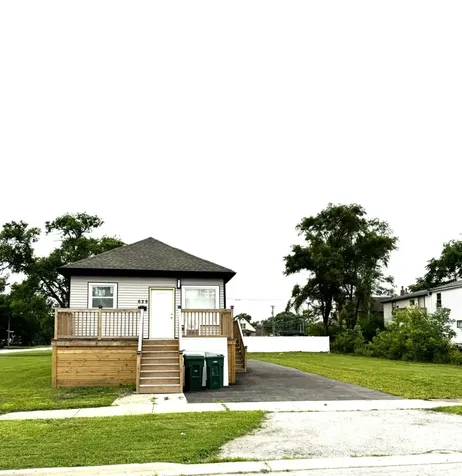 629 East 154th Street Phoenix IL 60426