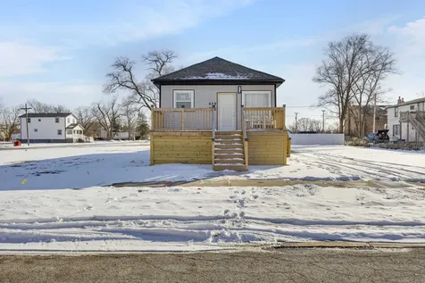 629 East 154th Street Phoenix IL 60426