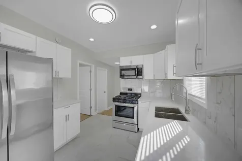 629 East 154th Street Phoenix IL 60426