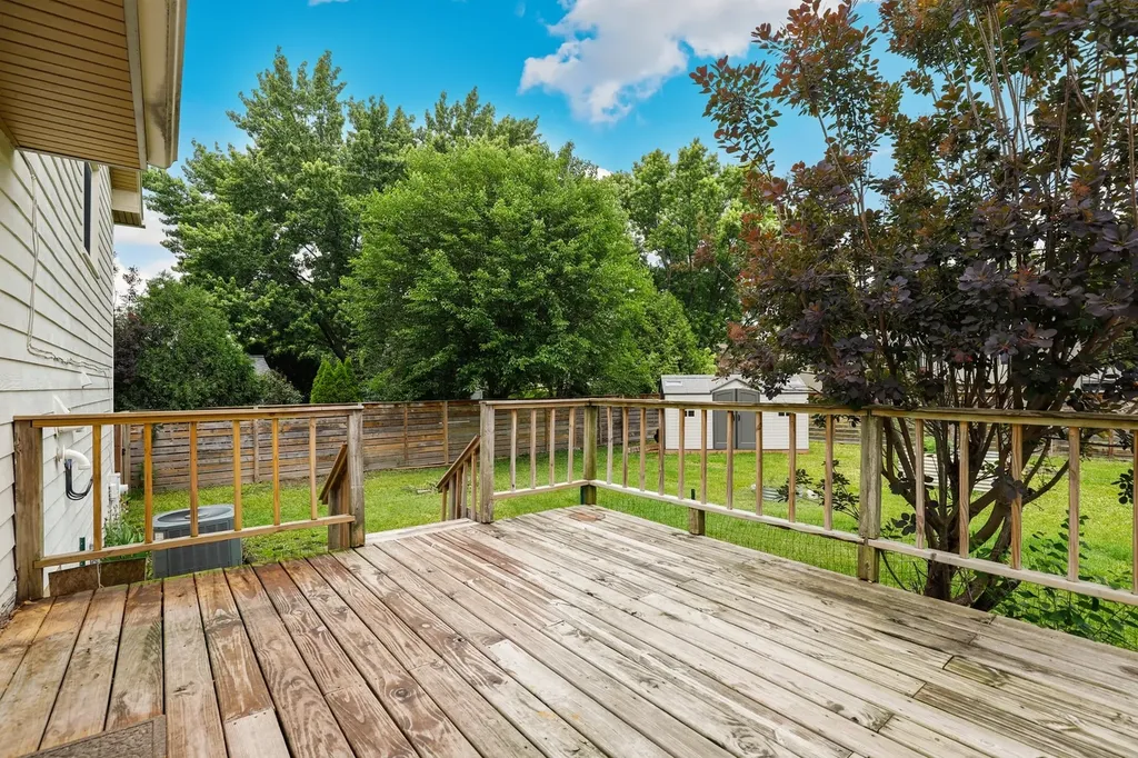 828 Tamms Lane Bolingbrook IL 60440
